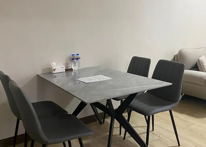 Gentry Manor 1br With Balcony Near Okada - 6a *