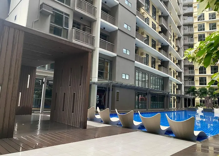 Gentry Manor 1br With Balcony Near Okada - 6a * Manila